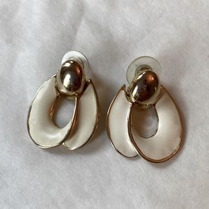 Vintage Enamel Pierced White Neutral Stud Earrings Minimalist Shape Goldtone 80s